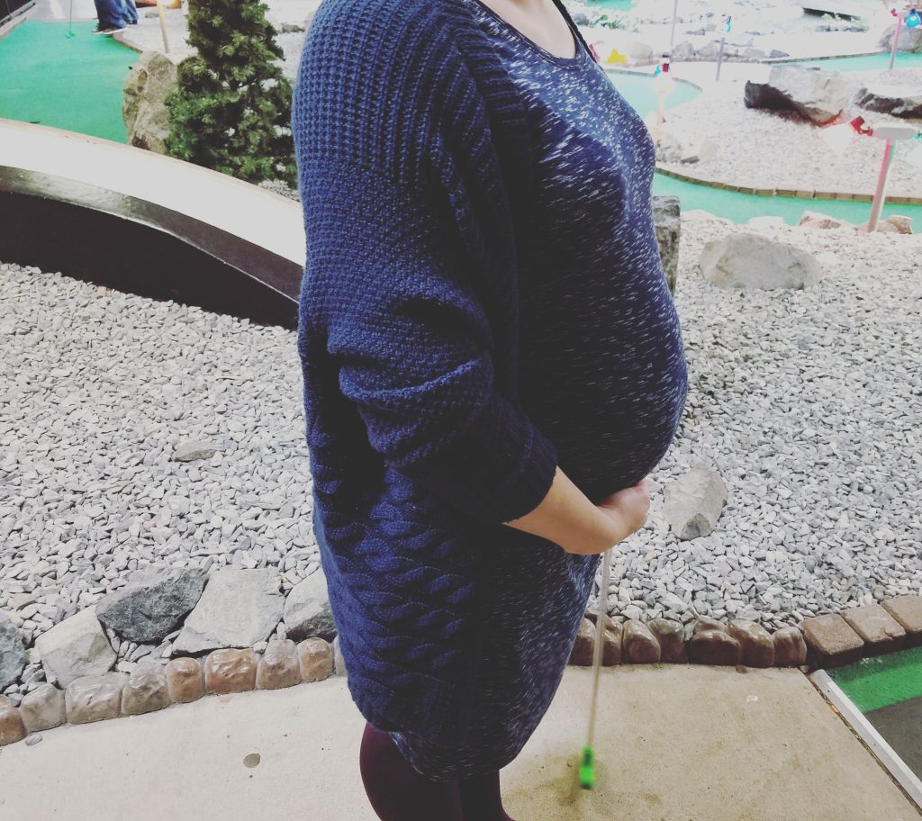 25 weeks pregnant bumpdate
