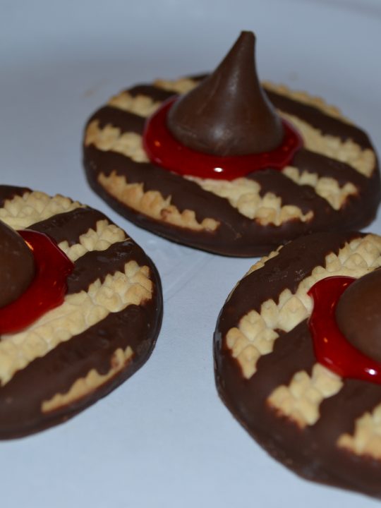 how-to-make-halloween-witches-hat-cookies-love-tabitha