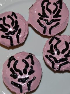 black panther cupcakes