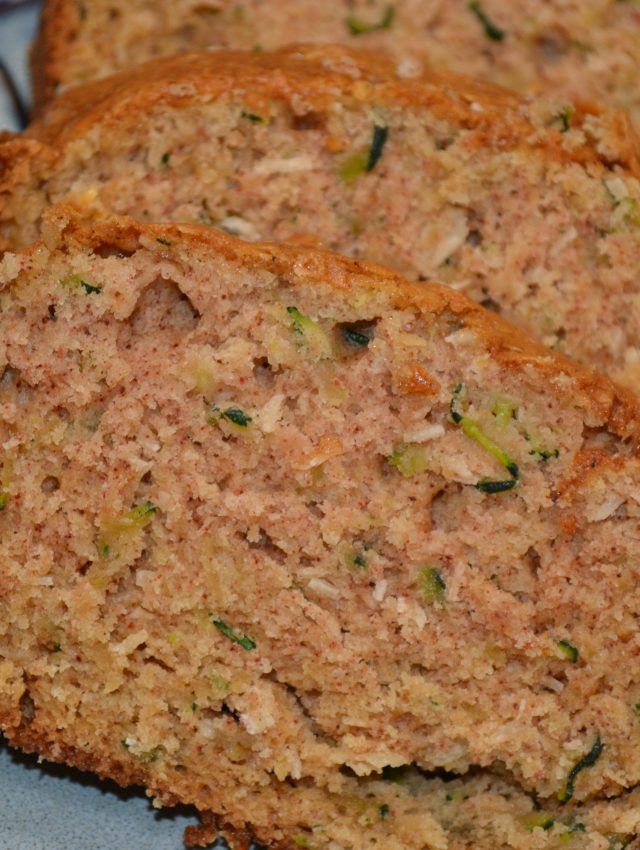 This zucchini bread recipes is delicious and easy, zucchini is now in season whether you're buying it off the shelves or picking it from your garden.